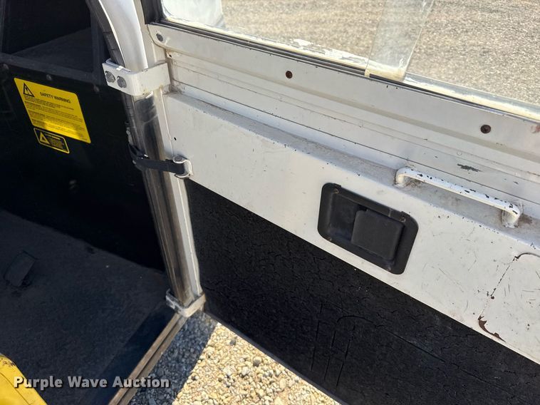 image for item NN9728 1991 Cushman Truckster utility vehicle