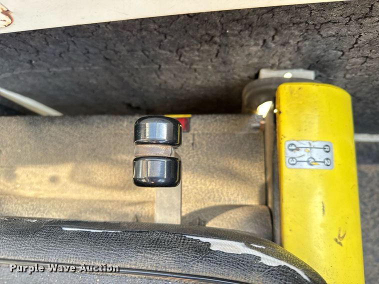 image for item NN9728 1991 Cushman Truckster utility vehicle