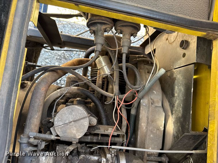 image for item NN9728 1991 Cushman Truckster utility vehicle