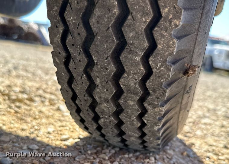 image for item NN9728 1991 Cushman Truckster utility vehicle