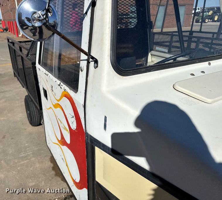 image for item NN9729 1991 Cushman Truckster utility vehicle