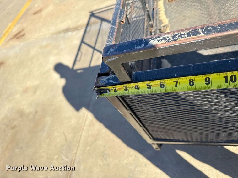 image for item NN9729 1991 Cushman Truckster utility vehicle