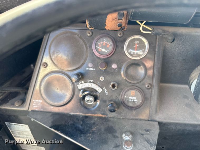 image for item NN9729 1991 Cushman Truckster utility vehicle