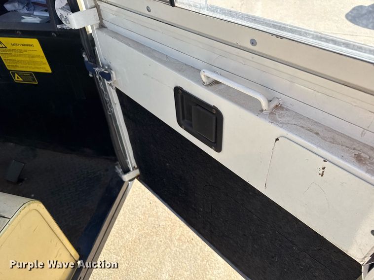 image for item NN9729 1991 Cushman Truckster utility vehicle