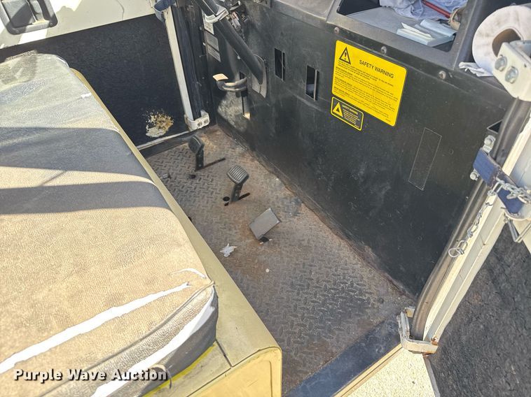 image for item NN9729 1991 Cushman Truckster utility vehicle