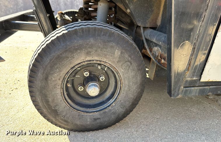 image for item NN9729 1991 Cushman Truckster utility vehicle