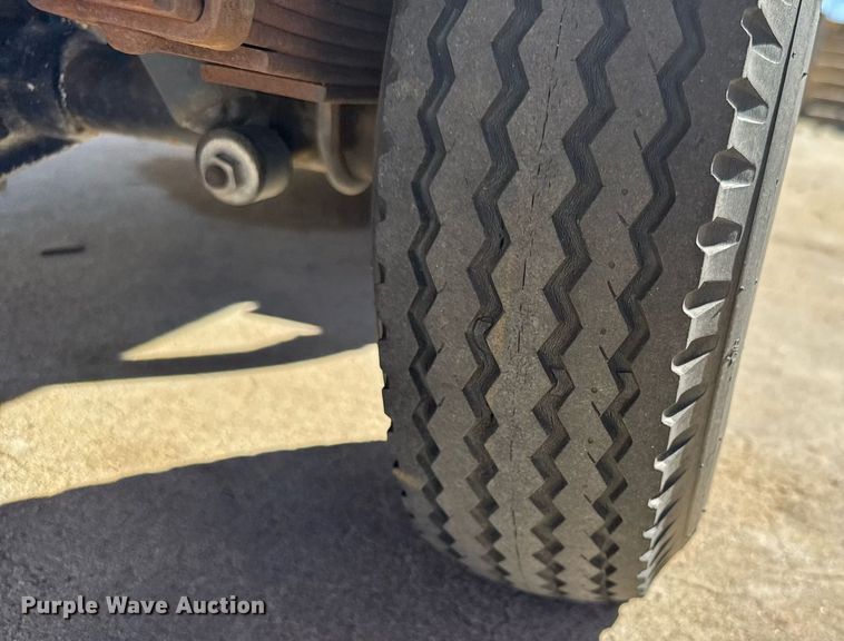 image for item NN9729 1991 Cushman Truckster utility vehicle