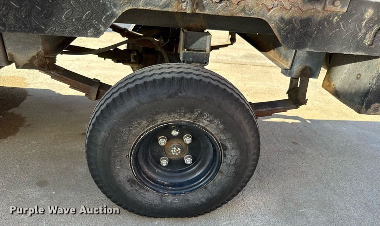 image for item NN9729 1991 Cushman Truckster utility vehicle