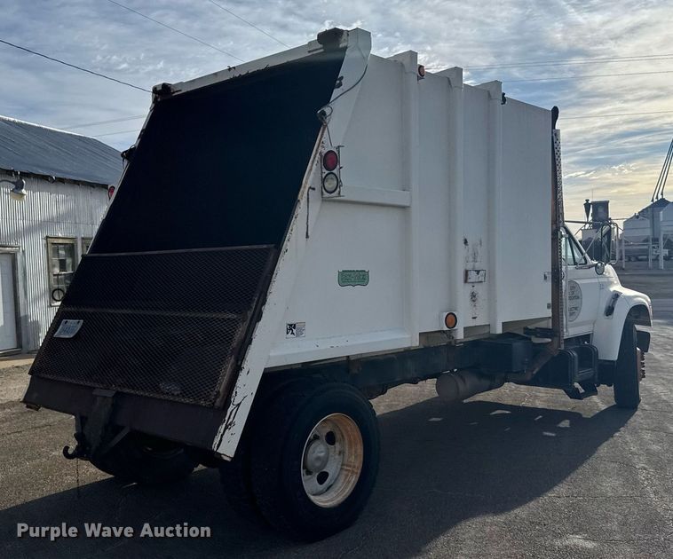 image for item NN9732 1996 Ford F800 refuse truck