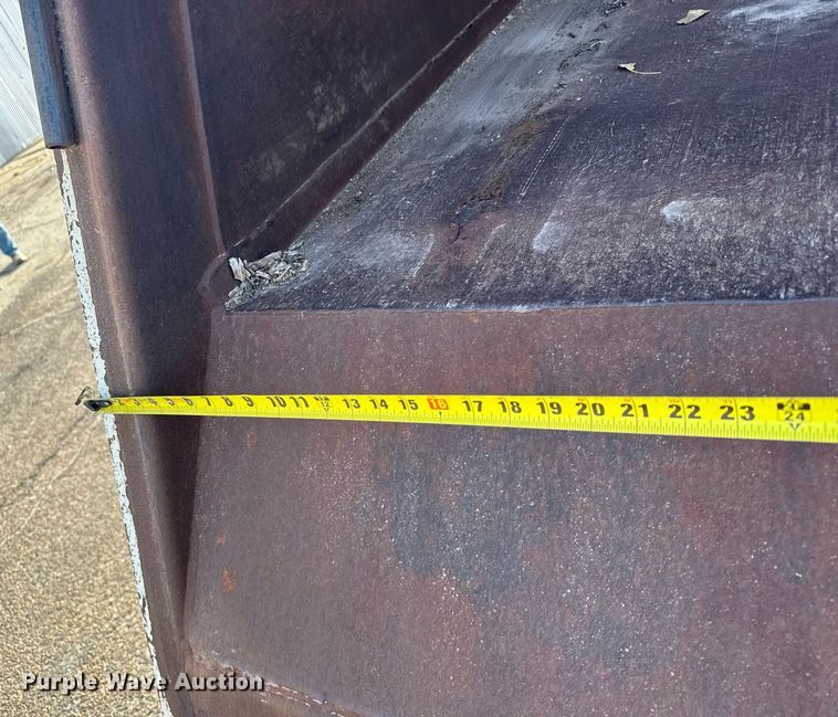 image for item NN9732 1996 Ford F800 refuse truck