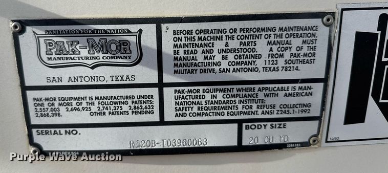 image for item NN9732 1996 Ford F800 refuse truck