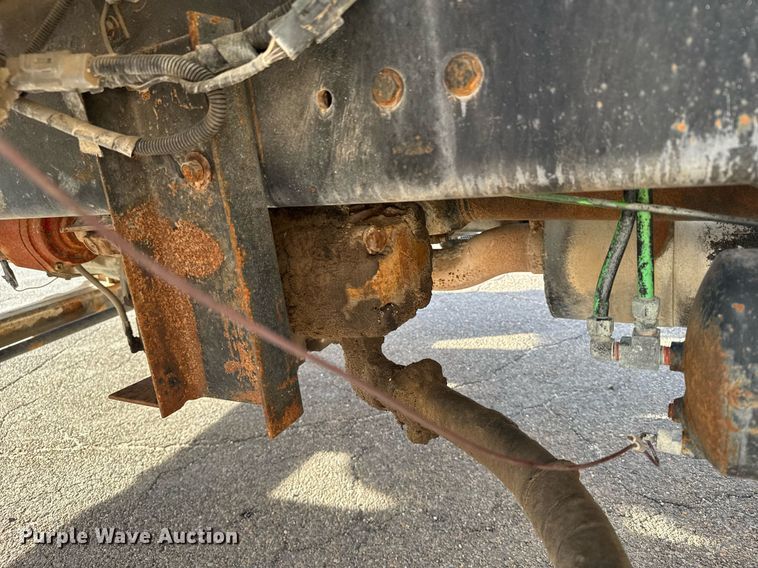 image for item NN9732 1996 Ford F800 refuse truck