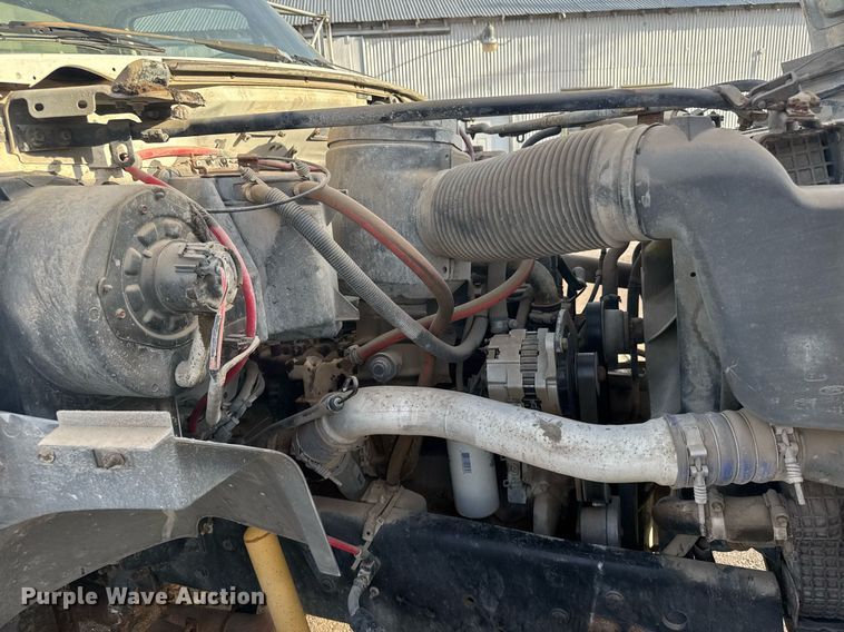 image for item NN9732 1996 Ford F800 refuse truck