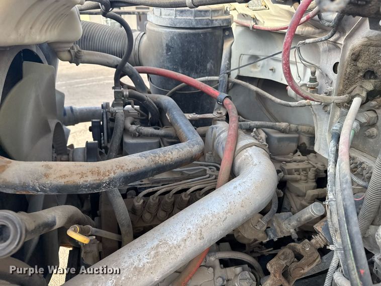 image for item NN9732 1996 Ford F800 refuse truck