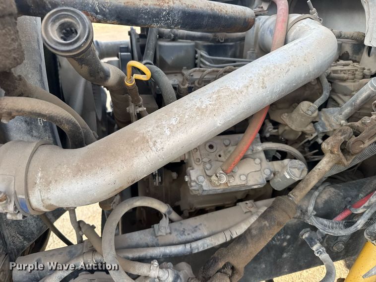 image for item NN9732 1996 Ford F800 refuse truck