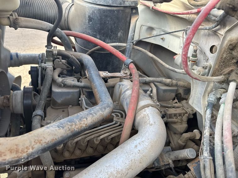 image for item NN9732 1996 Ford F800 refuse truck