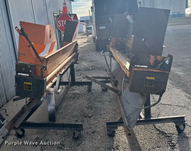 image for item NN9733 (2) Swenson spreaders