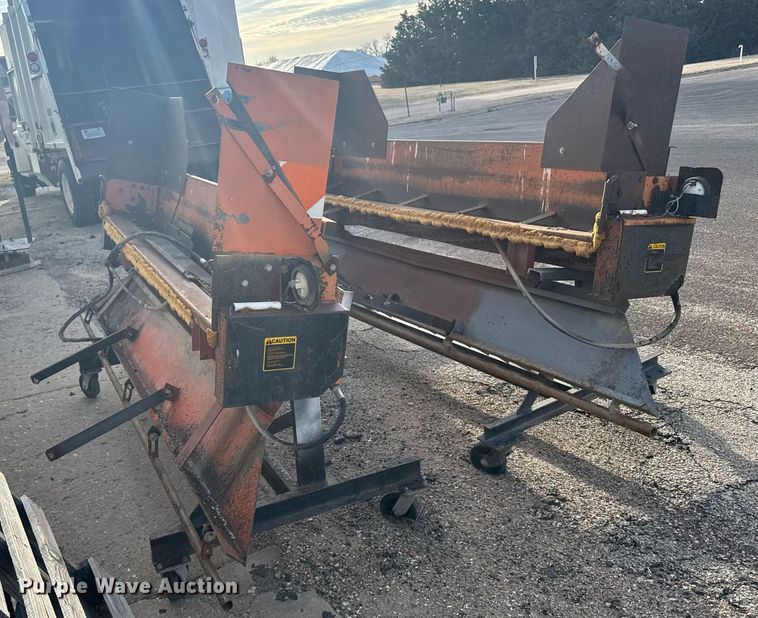 image for item NN9733 (2) Swenson spreaders