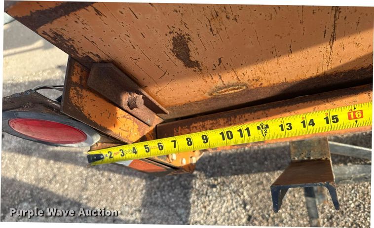 image for item NN9733 (2) Swenson spreaders