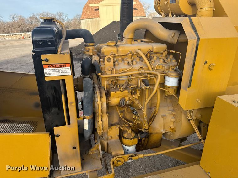 image for item NN9734 1992 Vermeer 1250 wood chipper