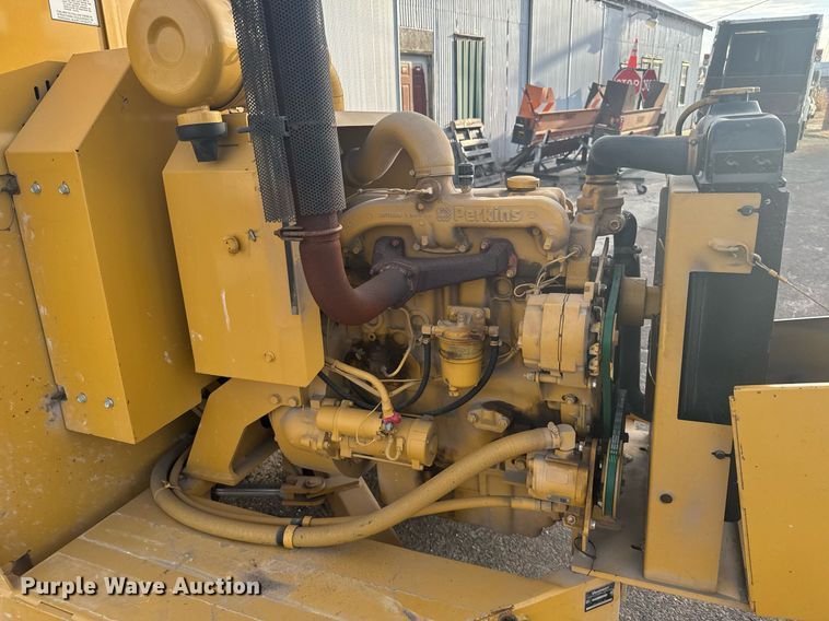 image for item NN9734 1992 Vermeer 1250 wood chipper