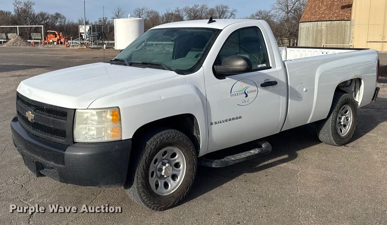 image for item NN9735 2008 Chevrolet Silverado 1500 pickup truck