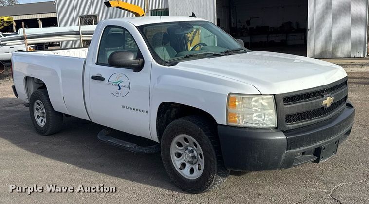 image for item NN9735 2008 Chevrolet Silverado 1500 pickup truck