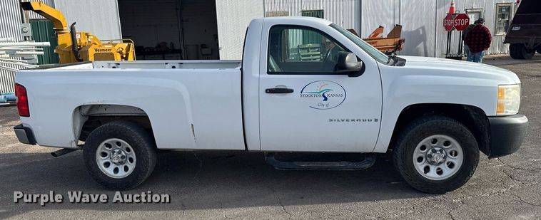 image for item NN9735 2008 Chevrolet Silverado 1500 pickup truck