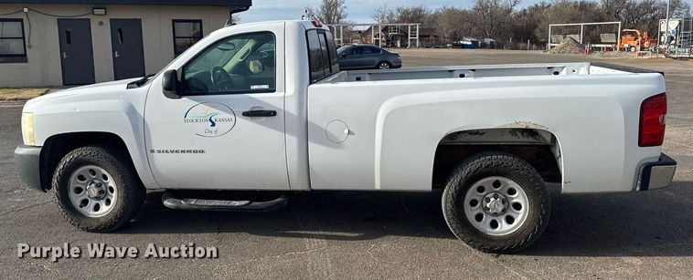 image for item NN9735 2008 Chevrolet Silverado 1500 pickup truck