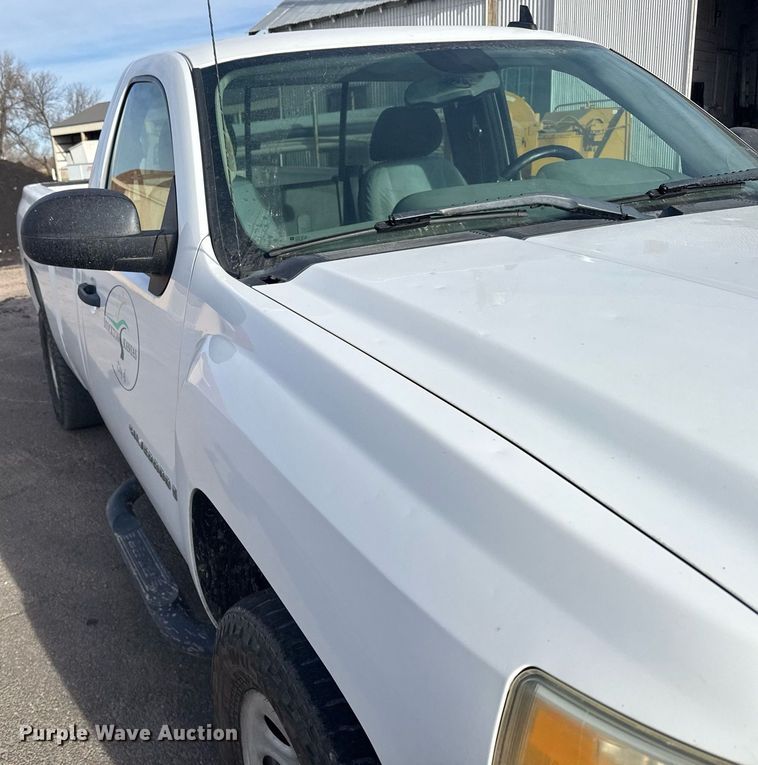 image for item NN9735 2008 Chevrolet Silverado 1500 pickup truck