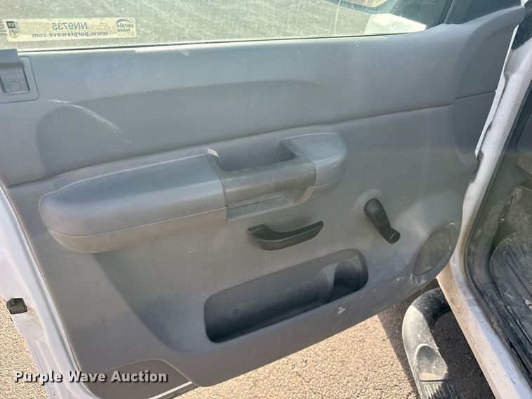 image for item NN9735 2008 Chevrolet Silverado 1500 pickup truck