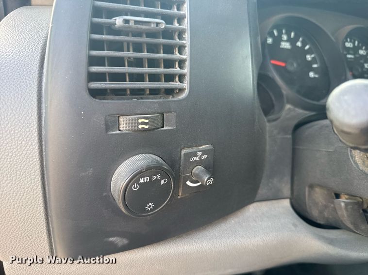 image for item NN9735 2008 Chevrolet Silverado 1500 pickup truck