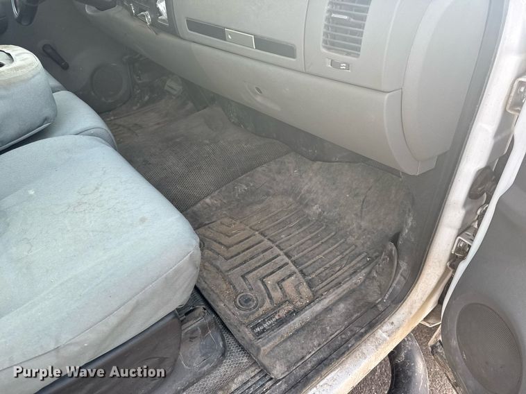 image for item NN9735 2008 Chevrolet Silverado 1500 pickup truck