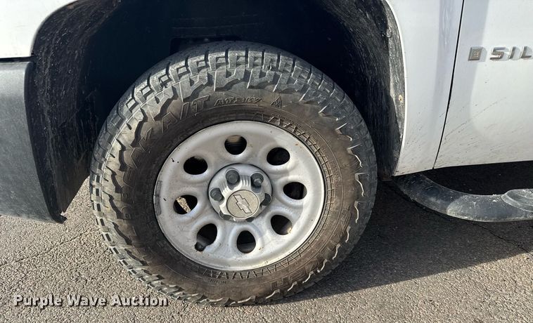 image for item NN9735 2008 Chevrolet Silverado 1500 pickup truck