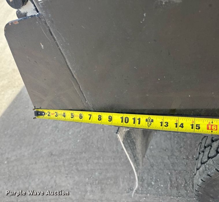 image for item NN9740 2002 International 7400 dump truck