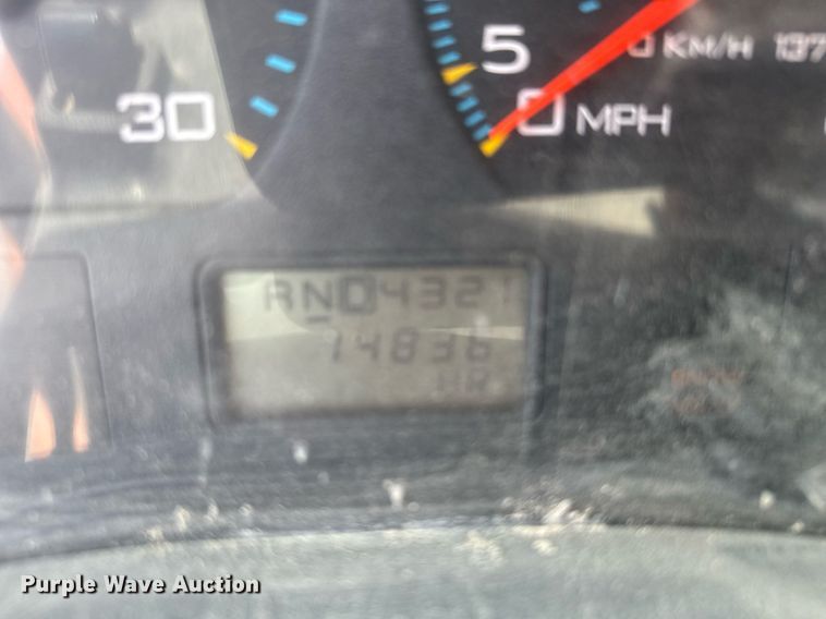 image for item NN9740 2002 International 7400 dump truck