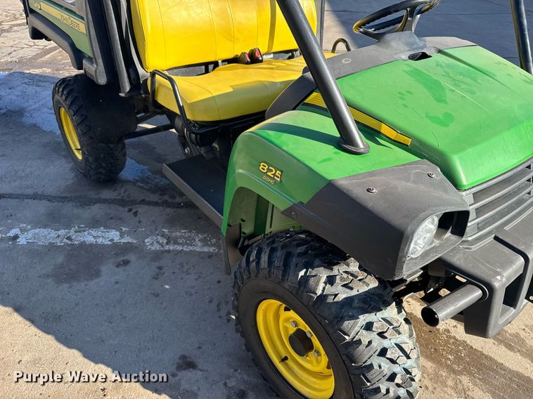 image for item NN9743 2013 John Deere 825i utility vehicle