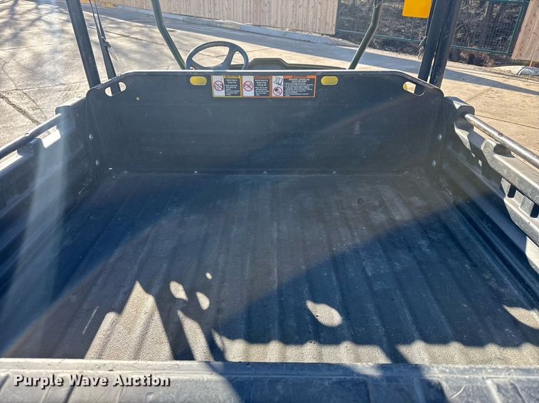 image for item NN9743 2013 John Deere 825i utility vehicle