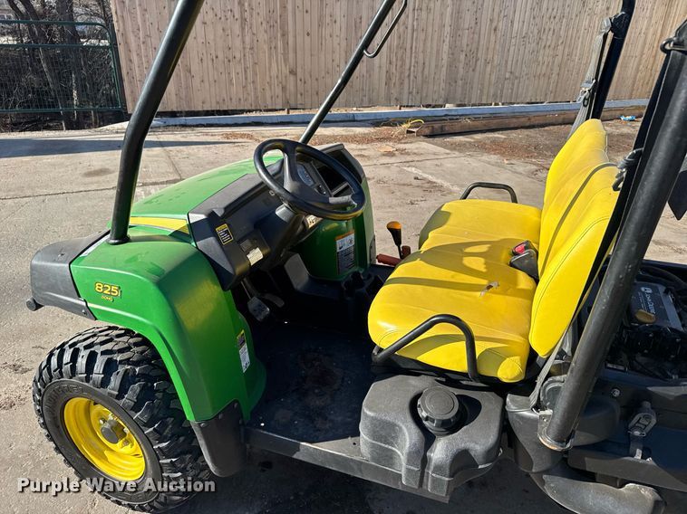image for item NN9743 2013 John Deere 825i utility vehicle