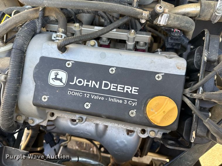 image for item NN9743 2013 John Deere 825i utility vehicle