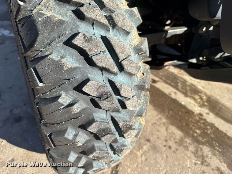 image for item NN9743 2013 John Deere 825i utility vehicle