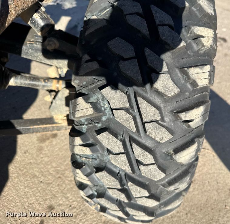 image for item NN9743 2013 John Deere 825i utility vehicle