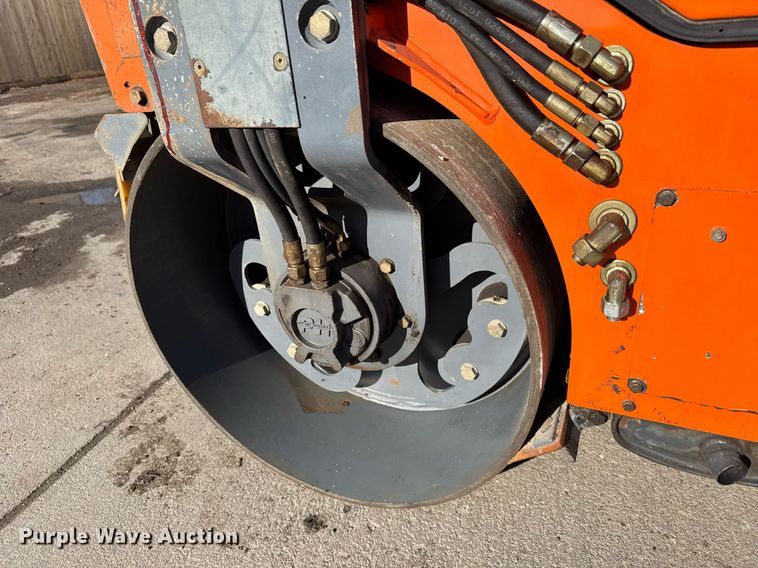 image for item NN9744 2004 Hamm HD10 double drum vibratory roller