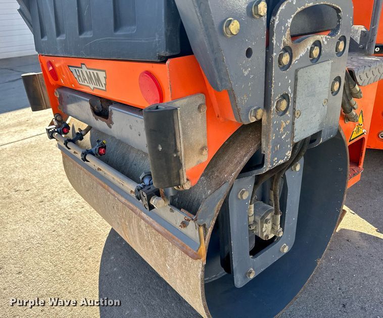 image for item NN9744 2004 Hamm HD10 double drum vibratory roller