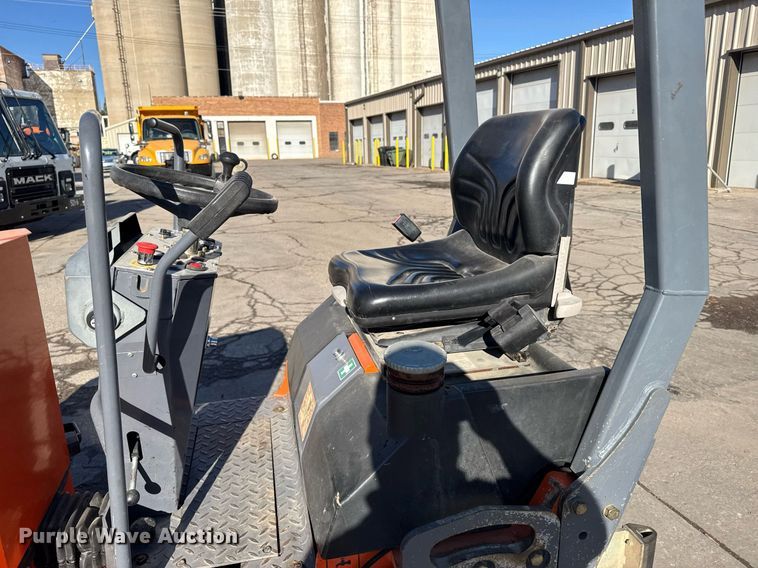 image for item NN9744 2004 Hamm HD10 double drum vibratory roller