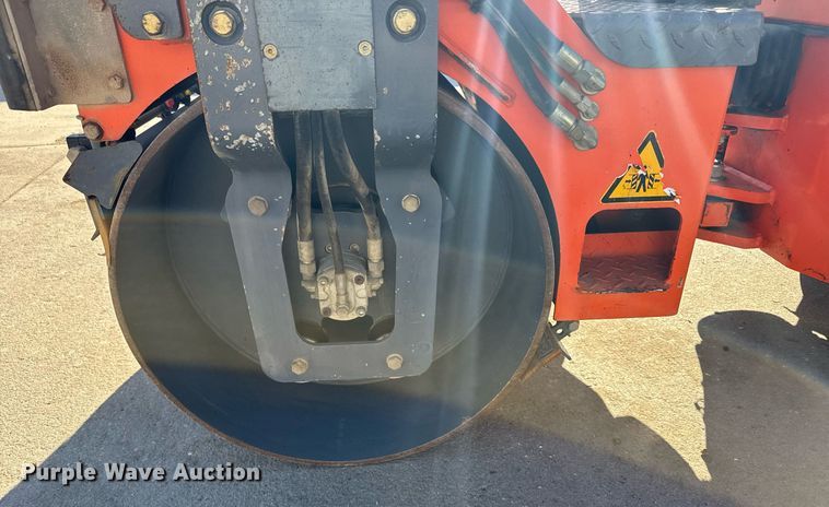 image for item NN9744 2004 Hamm HD10 double drum vibratory roller