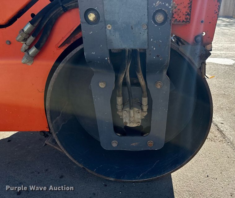 image for item NN9744 2004 Hamm HD10 double drum vibratory roller