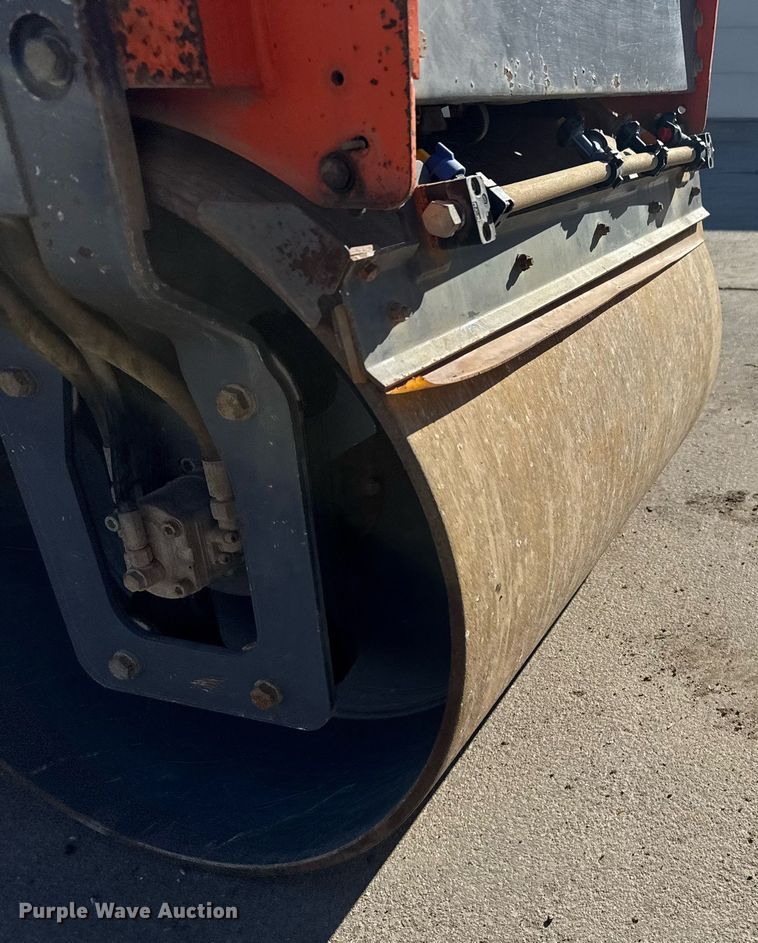 image for item NN9744 2004 Hamm HD10 double drum vibratory roller