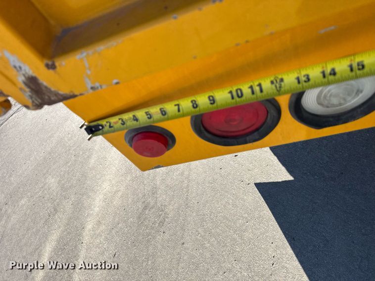 image for item NN9746 2003 Chevrolet C6500 chipper truck