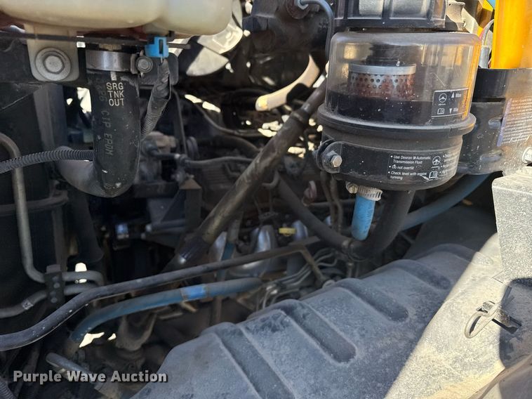 image for item NN9746 2003 Chevrolet C6500 chipper truck